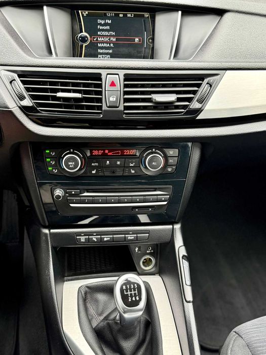 BMW 18 d sDrive 2015