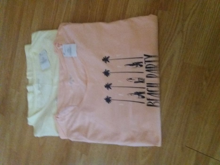 Vând două tricouri damă