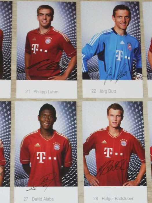 Комплект ОРИГИНАЛНИ футболни картички на Байерн (Мюнхен) сезон 2011/12