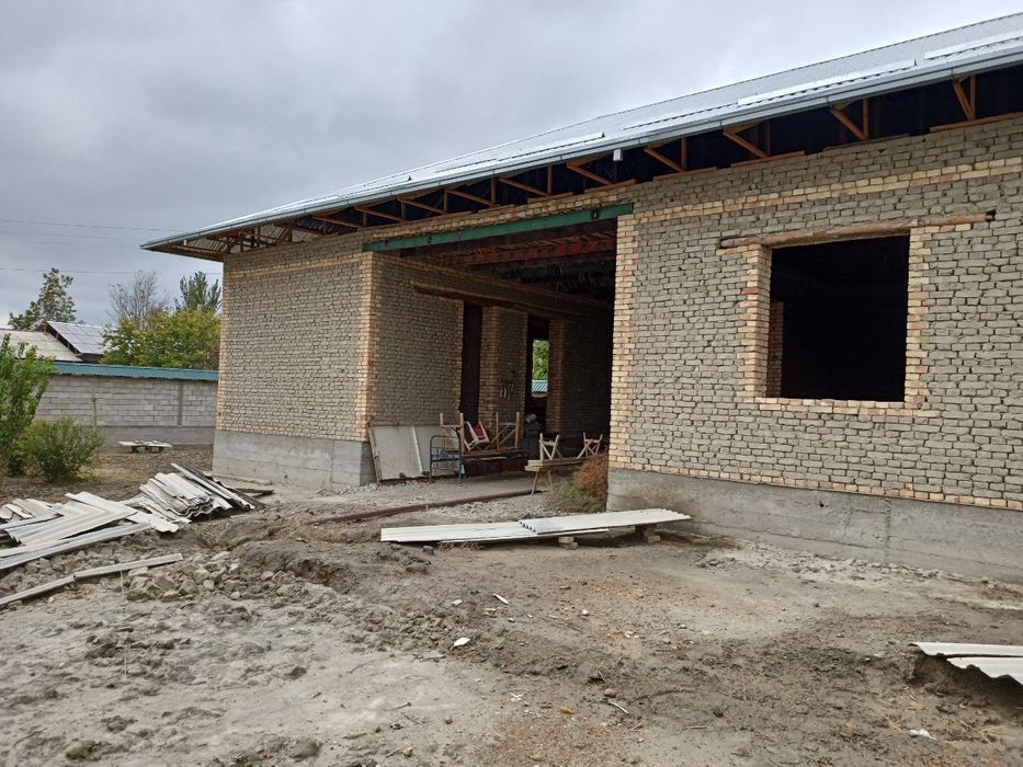 Ховли срочно сотилади