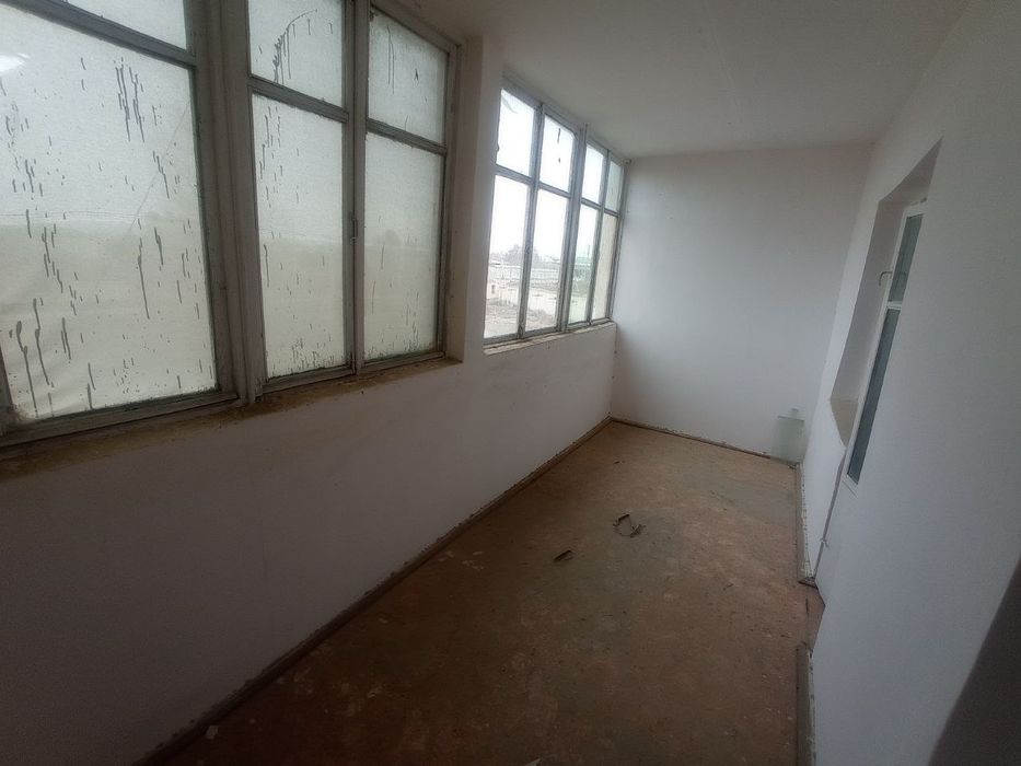 Qorakoʻl tumani 3 xonali uy sotiladi