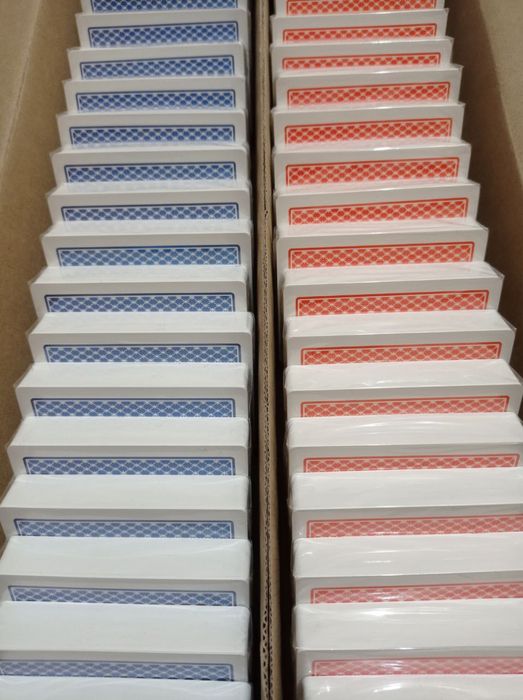 ПЛАСТИКОВЫЕ КАРТЫ игральные/ покер / ази