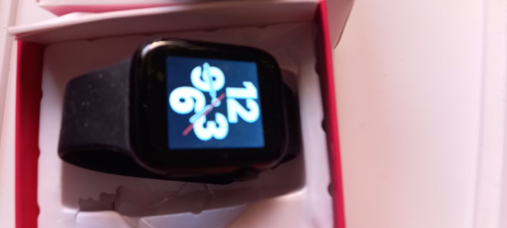 Продавам смарт часовник