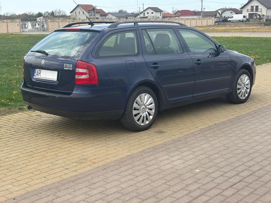 Vând Skoda Octavia