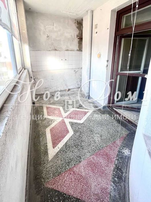 Продава се Четиристаен апартамент в Варна, Нептун - 110 кв.м за 2082 €/кв.м - Снимка #8