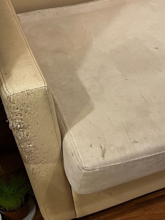 ПОДАРЯВАМ Две диванчета и два матрака