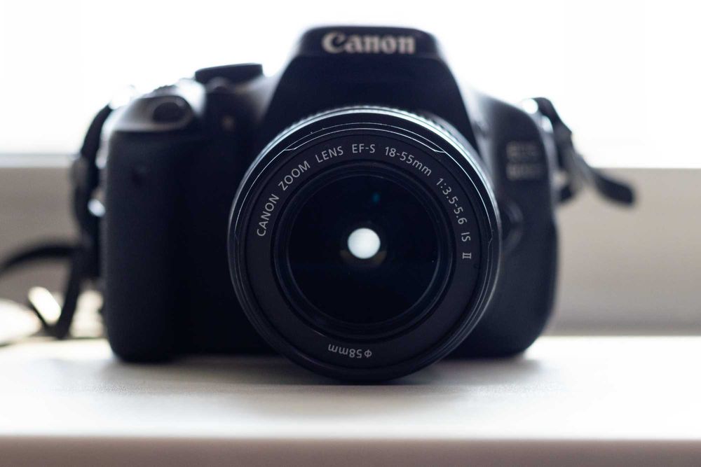 Canon 600D + объектив 18-55mm IS II