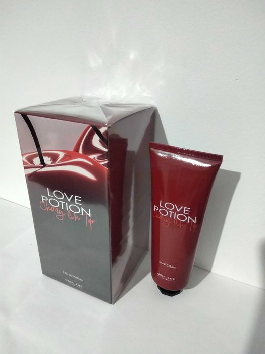 Set Love Potion Cherry on Top Oriflame ( apa de parfum + cremă de mâini)