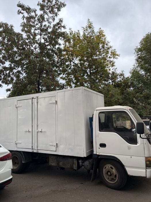 Продам грузовик 3т исузу      .