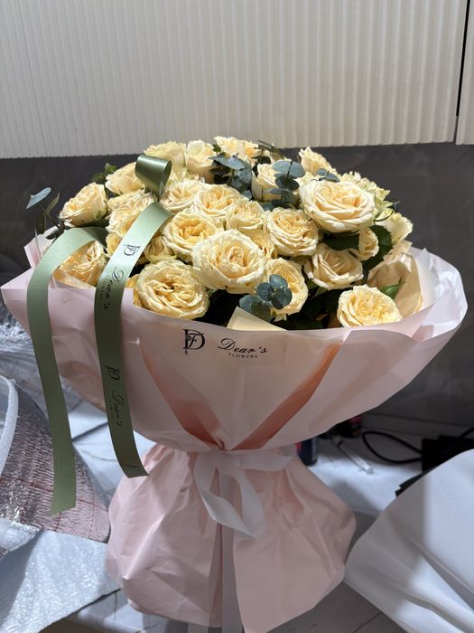 Цветы свежие, сегодня после 00:00 подарили