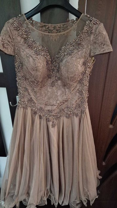 Rochie pentru eveniment, culoare Bej/Maro deschis. Marimea 40