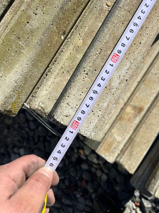 Vand stalpi din beton in stare impecabila