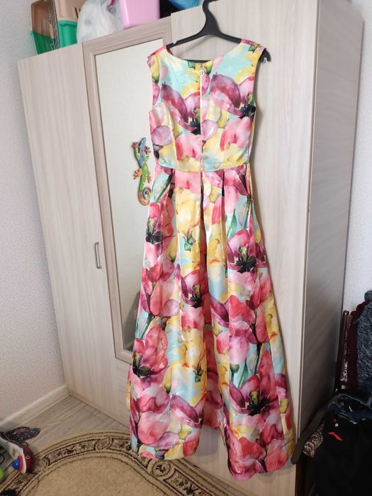 Продается нарядное платье