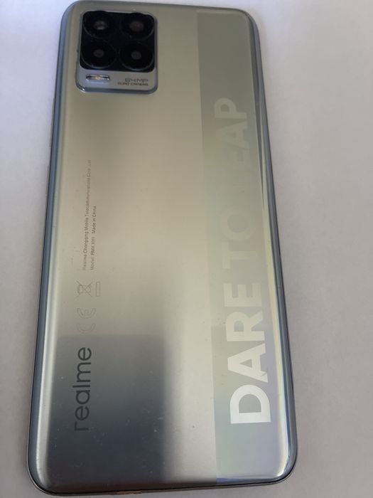 Vand telefon Realme 8 4G cu ecran spart(necesita inlocuirea ecranului).