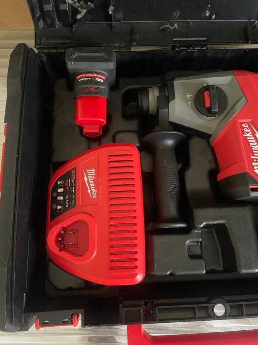 Milwaukee M12 FHAC16 rotopercutor sds+ cu funcție de dăltuire