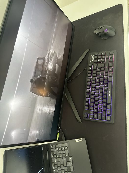Vand tot pachetul gaming