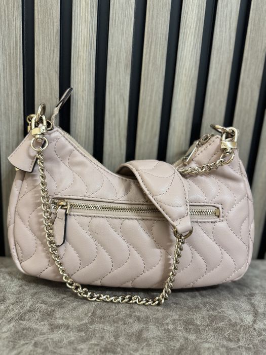 Дамска чанта GUESS