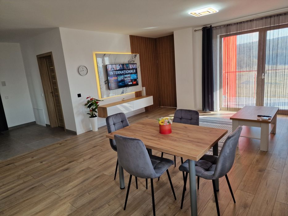 Inchiriez apartament 2 camere Fomco Tudor str.Livezeni