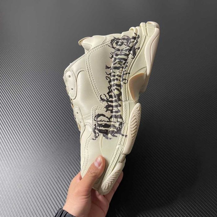 Balenciaga Triple S Graffiti Sneaker White Red