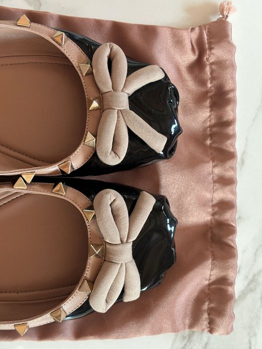 Балеринки Valentino Garavani от лакирана кожа