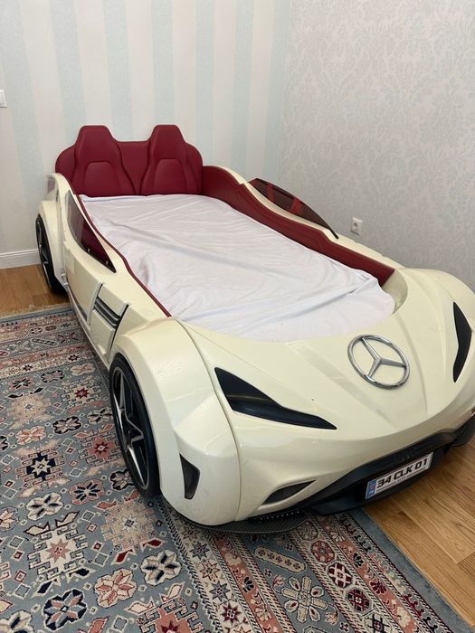 Cilek машина-кровать продаем