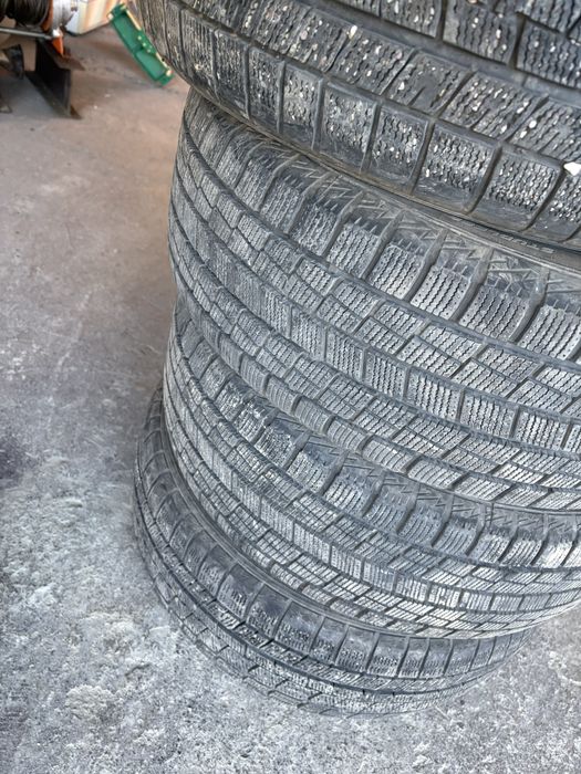 продам шины 215/55/17