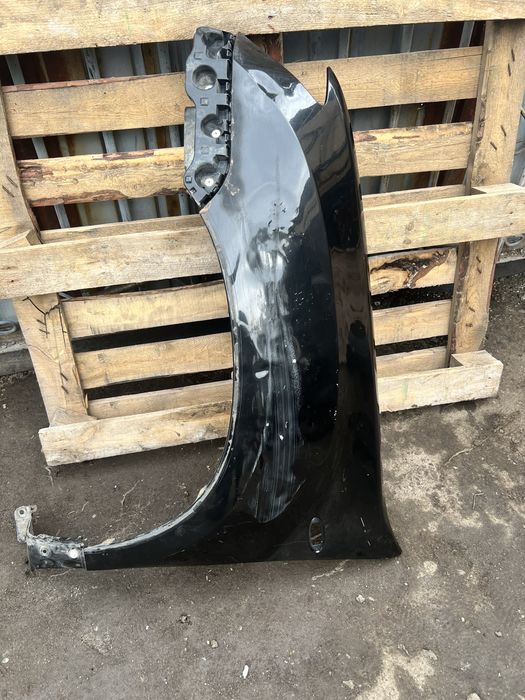 Продам  перед левое крыло на ниссан террано