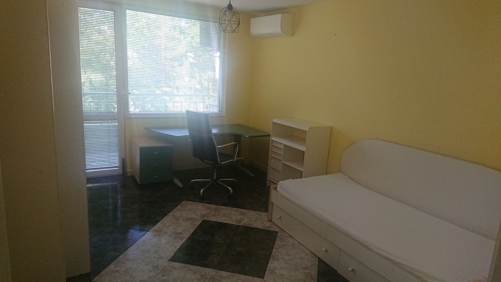 Дава се под наем Тристаен апартамент в София, Гоце Делчев - 150 кв.м за 841.5 € - Снимка #11