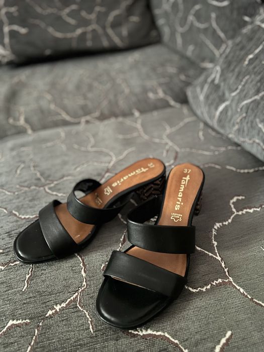 Шлёпки кожаные женские