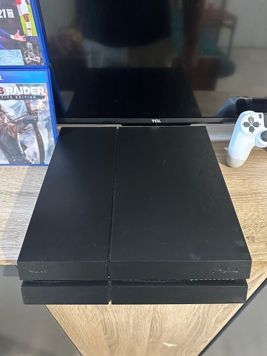 Продавам Playstation 4, 1 tb с игри