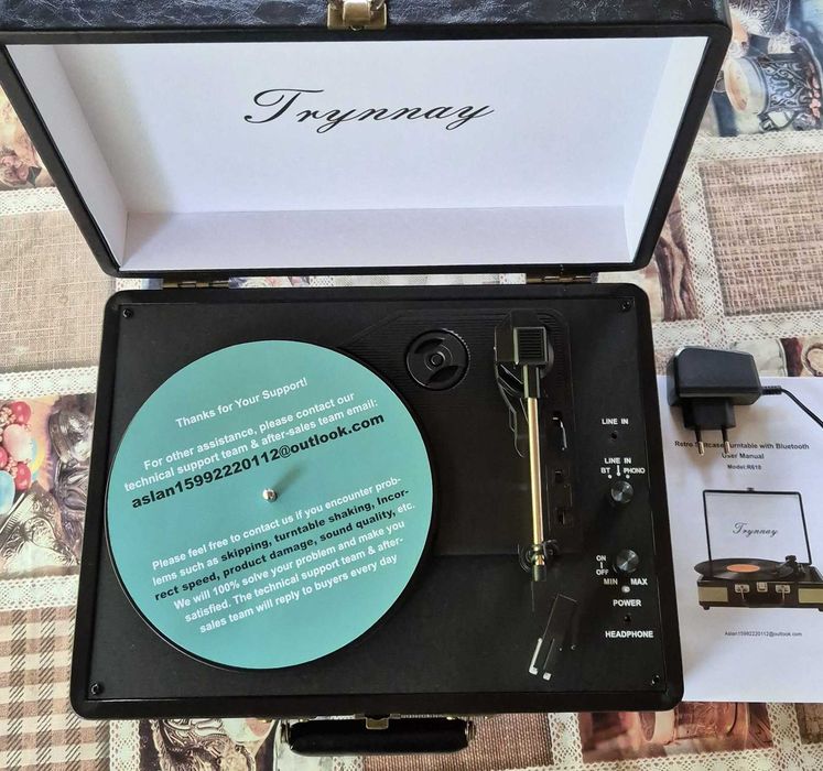 Грамофон Trynnay R610 Куфар с Bluetooth & Вградени Говорители