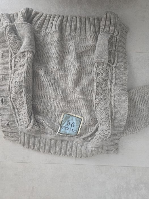 Pulover cu nasturi pentru copii