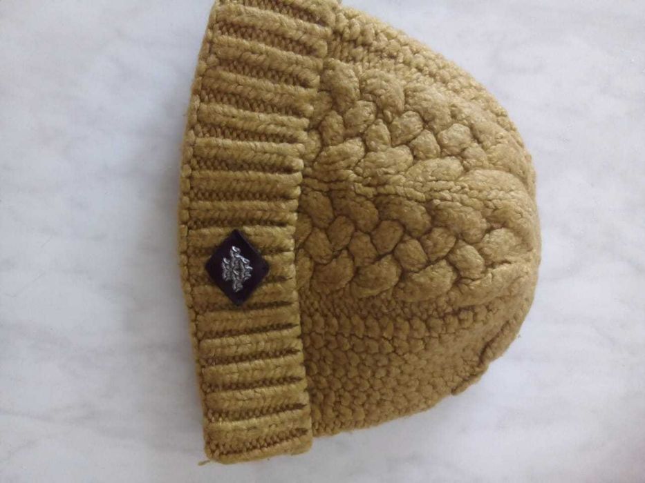 Шапки шерстяные фабричные .500т