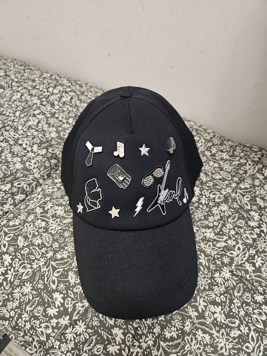 Шапка Karl Lagerfeld