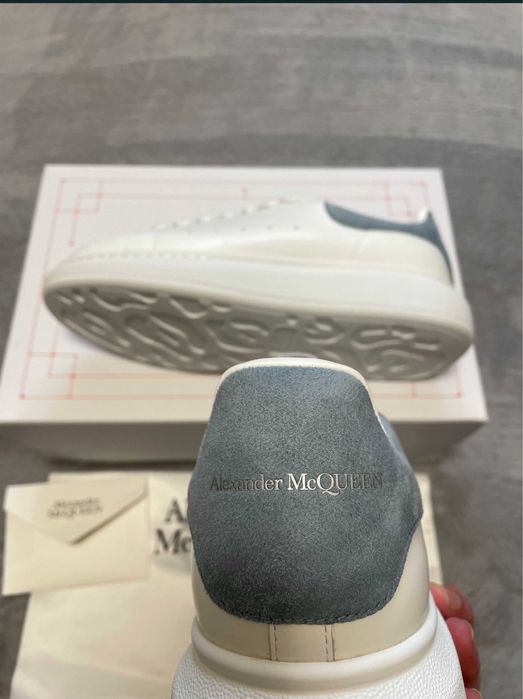 Alexander McQueen - Cu factura!