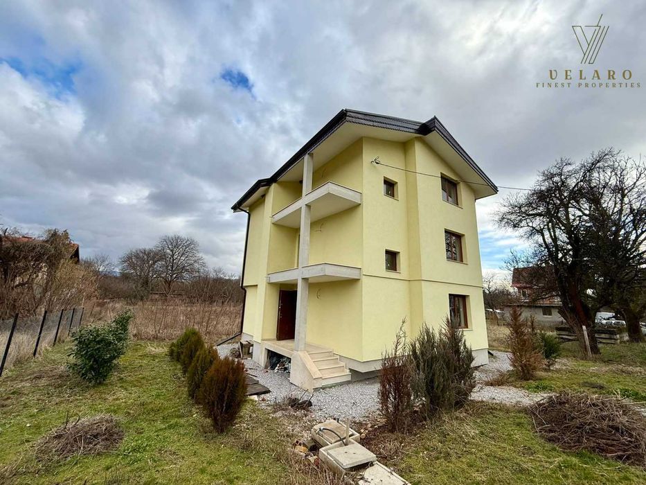 Продажба на къща с."Долна Диканя"