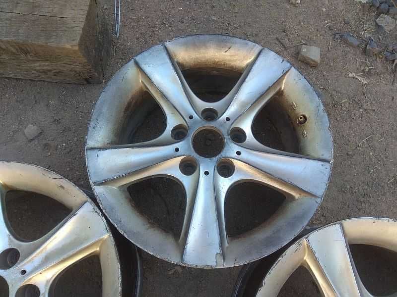 Продам легкосплавные диски на автомашину Mercedes