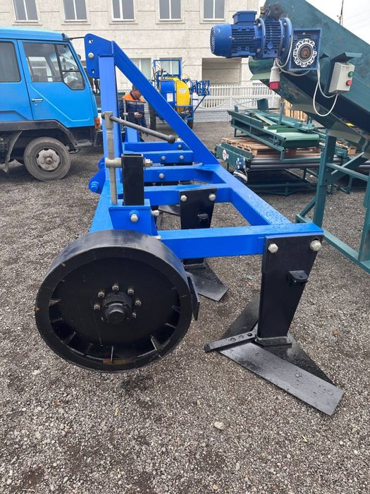 Плоскорез глубокорыхлитель ПГ-5