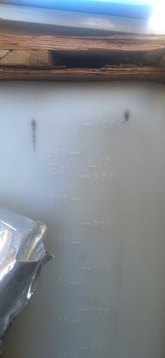 Лист рефленка и тонник бачок сатилади 2 шт