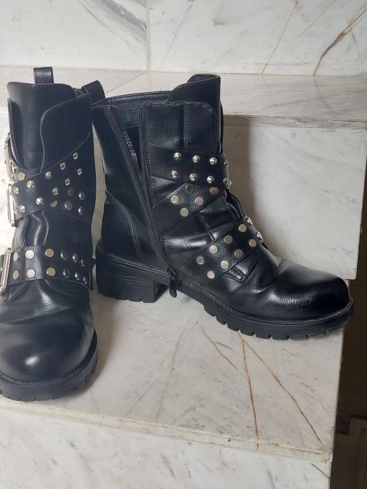 Боти 39 номер, черни