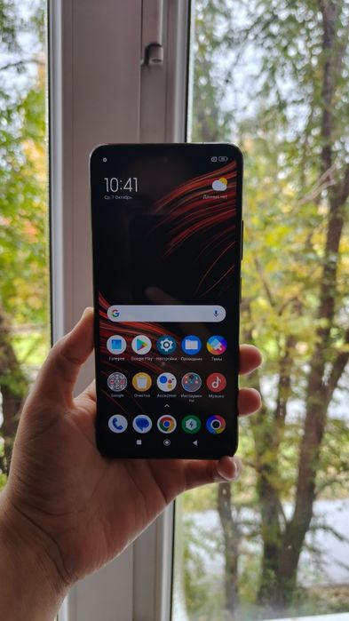 Продам телефон Poco M4