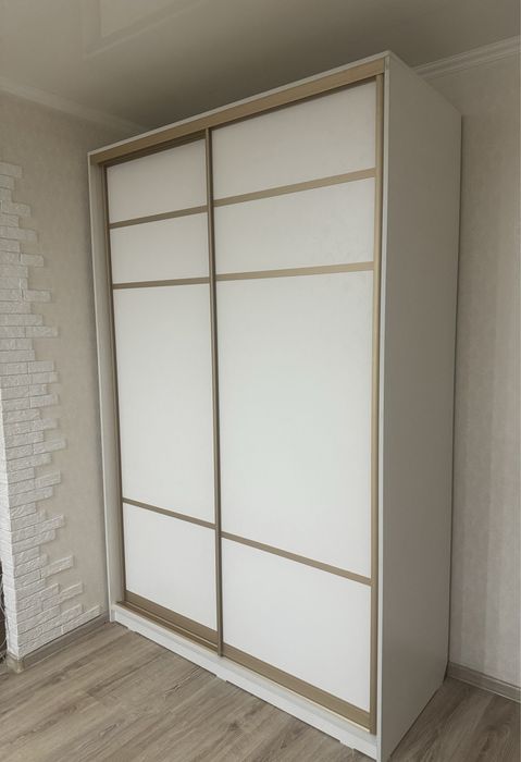 Продам плательный шкаф