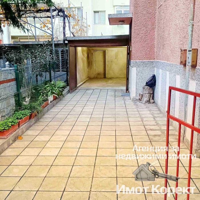 Имот Корект ДАВА ПОД НАЕМ Гараж, ЦГЧ Асеновград