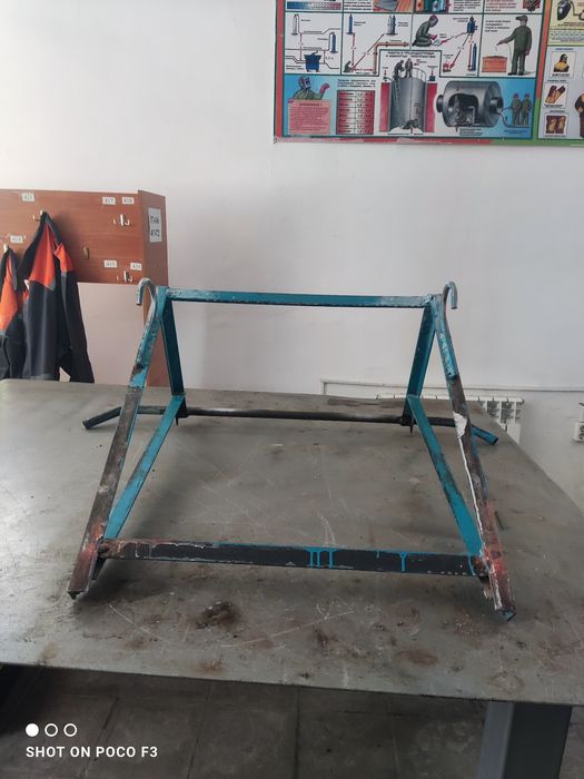 Продам турник 1к