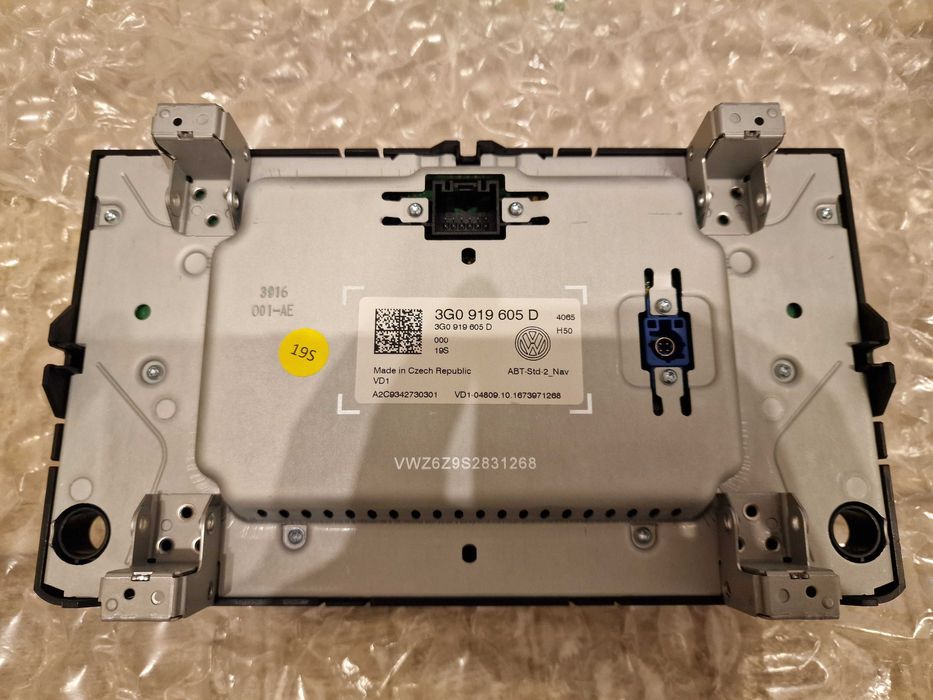 Display Navigație 6.5 inch MIB2 VW Golf 7 + rama 3G0919605D