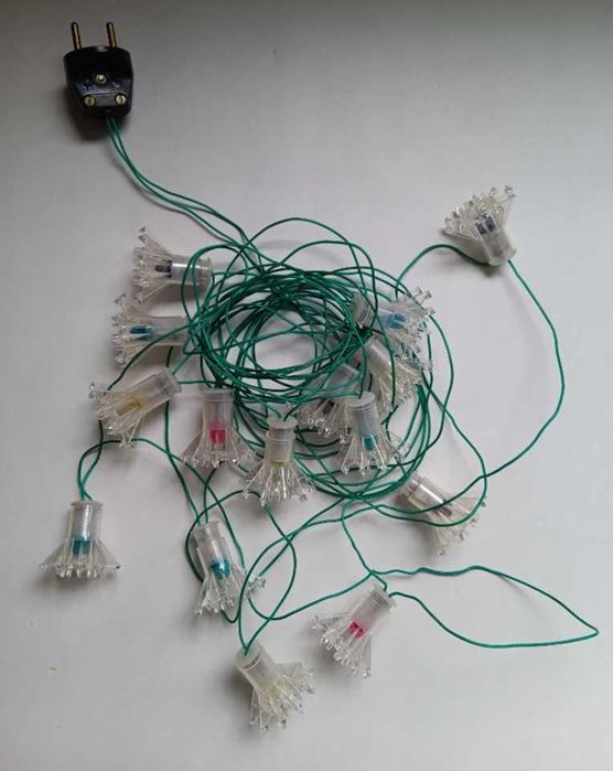 Instalatie veche pom de Crăciun, de iarna, perioada comunista RSR