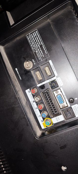 Продам телевизор на подставке