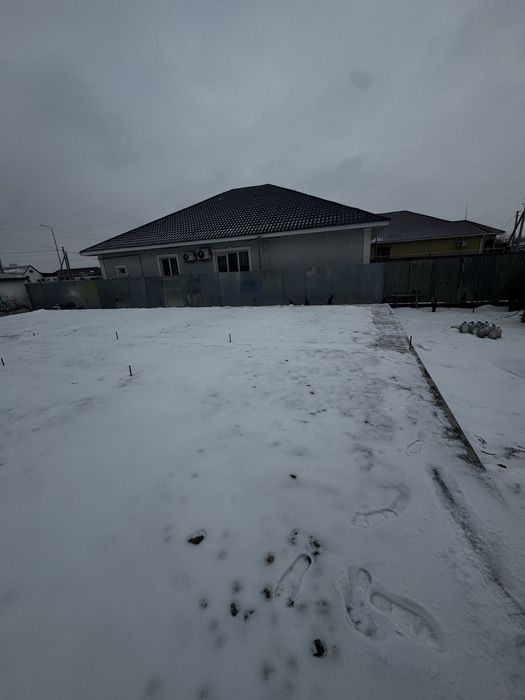 Продается старый камышитовый дом