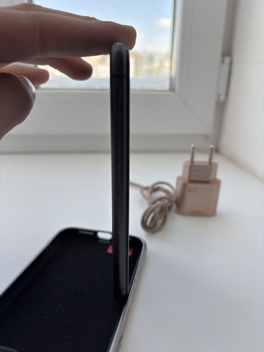 Продам Iphone 11 64 гб