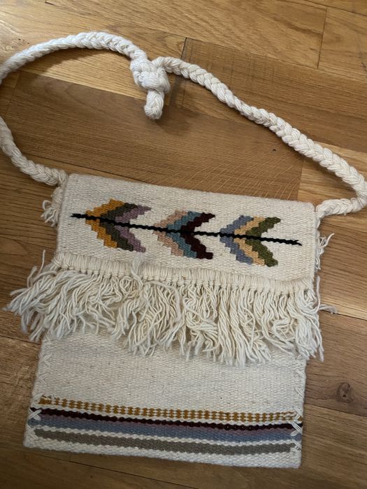 Straita tesuta din lana